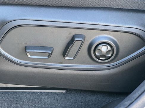 New 2025 Jeep Grand Cherokee Limited w/ Trailer Tow Package image 12