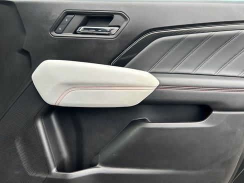 Used 2023 GMC Canyon AT4X w/ Edition 1 image 25