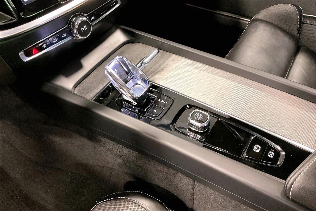 Certified 2024 Volvo S60 B5 Plus w/ Climate Package AWD/4WD image 19