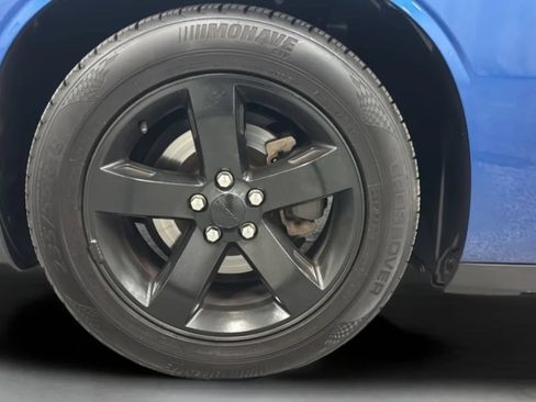 Used 2012 Dodge Challenger SXT RWD image 23