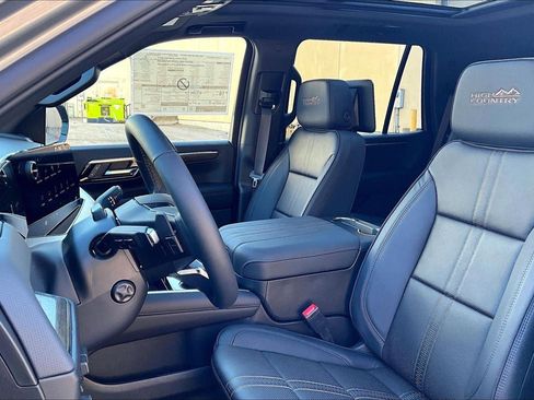 New 2026 Chevrolet Tahoe High Country image 9