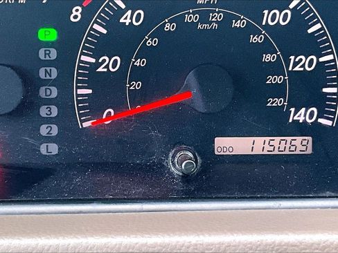 Used 2005 Toyota Camry LE FWD image 18
