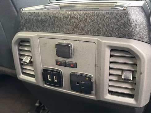 Used 2018 Ford F150 Raptor w/ Equipment Group 802A Luxury image 40