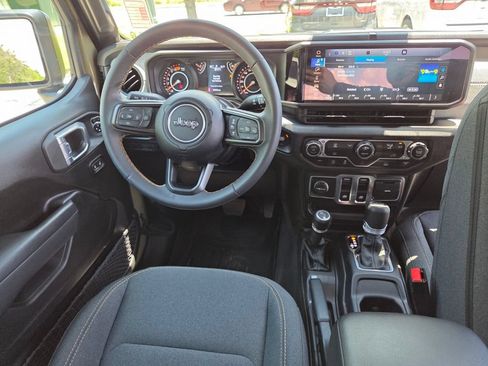 Used 2025 Jeep Wrangler Sport AWD/4WD image 14