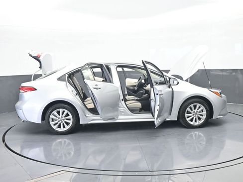 Used 2024 Toyota Corolla LE w/ LE Convenience Package image 61