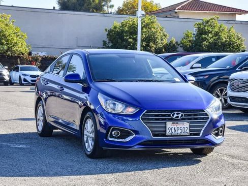 Used 2022 Hyundai Accent SEL image 3