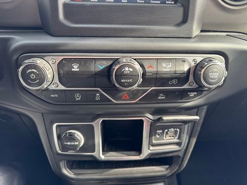 Used 2022 Jeep Wrangler Unlimited Sport image 22