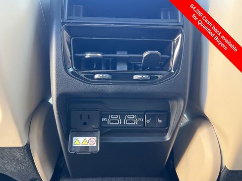 New 2025 Jeep Grand Cherokee Limited w/ Black Appearance Package image 24