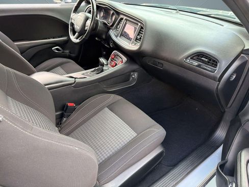 Used 2020 Dodge Challenger SXT w/ Driver Convenience Group RWD image 26