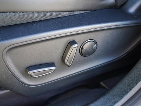 Used 2025 Ford Escape ST-Line w/ Equipment Group 301A image 23