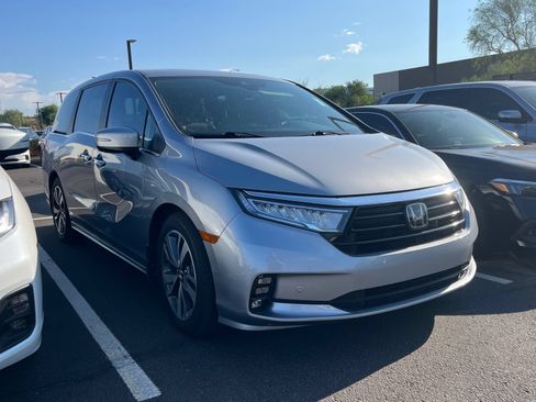 Used 2022 Honda Odyssey Touring image 5