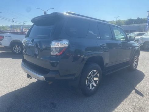 Used 2024 Toyota 4Runner TRD Off-Road AWD/4WD image 13