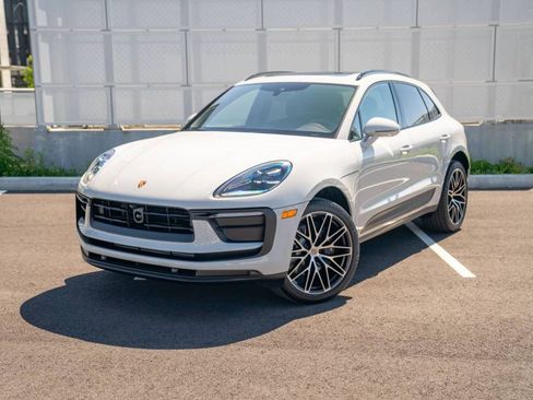 New 2026 Porsche Macan AWD/4WD image 1
