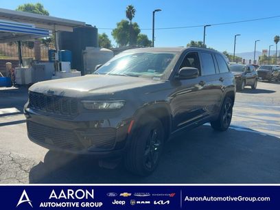 Used 2023 Jeep Grand Cherokee Altitude