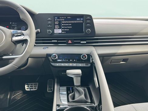 New 2026 Hyundai Elantra SEL Sport Premium FWD image 18