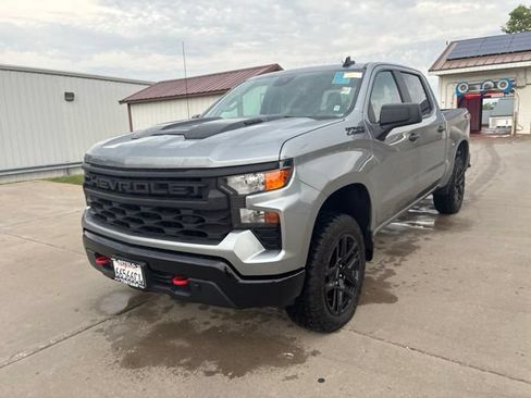 Used 2024 Chevrolet Silverado 1500 Custom Trail Boss w/ LPO, Dark Essentials Package AWD/4WD image 3