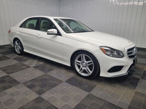 Used 2014 Mercedes-Benz E 350 4MATIC Sedan image 4