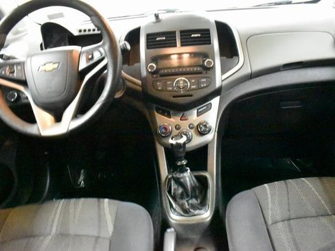 Used 2013 Chevrolet Sonic LT image 18