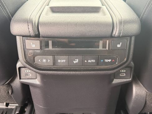 Used 2024 Toyota Grand Highlander FWD image 36