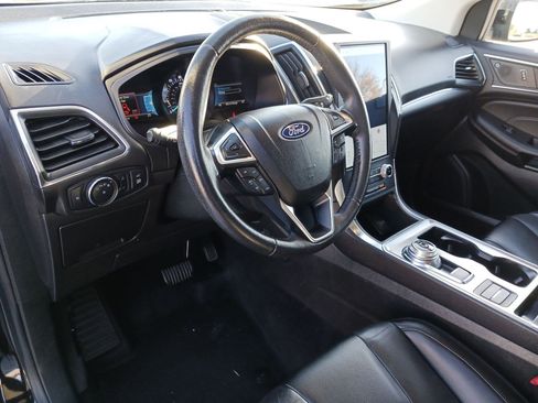 Used 2022 Ford Edge Titanium image 12