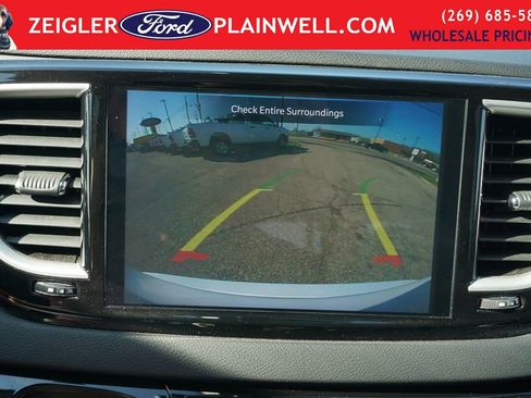 Used 2024 Chrysler Pacifica Touring-L FWD image 21