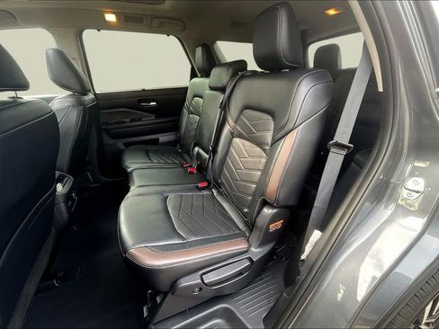 Used 2024 Nissan Pathfinder Platinum w/ Cargo Package image 26