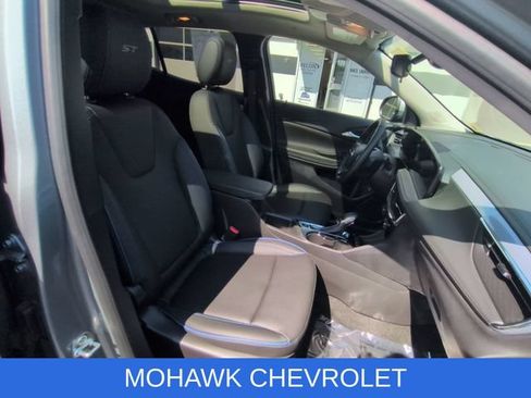Certified 2026 Buick Encore GX Sport Touring w/ Advanced Technology Package AWD/4WD image 28
