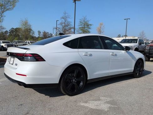 Used 2023 Honda Accord Sport image 4