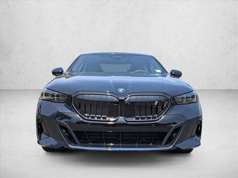 New 2026 BMW i5 eDrive40 w/ M Sport Package AWD/4WD image 5