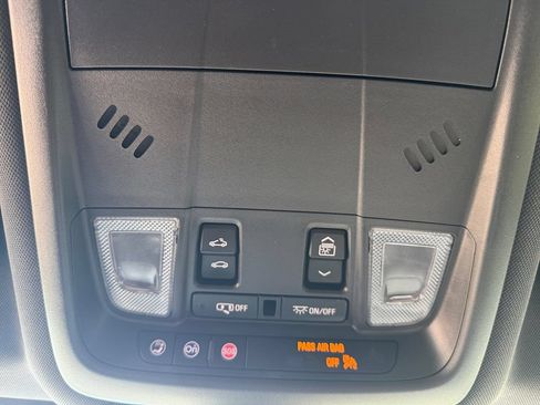 Used 2023 Chevrolet Equinox RS FWD image 19