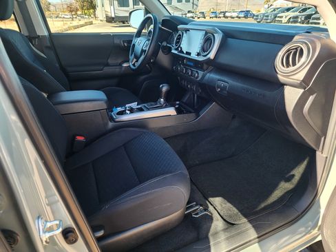 Used 2023 Toyota Tacoma TRD Off-Road image 13