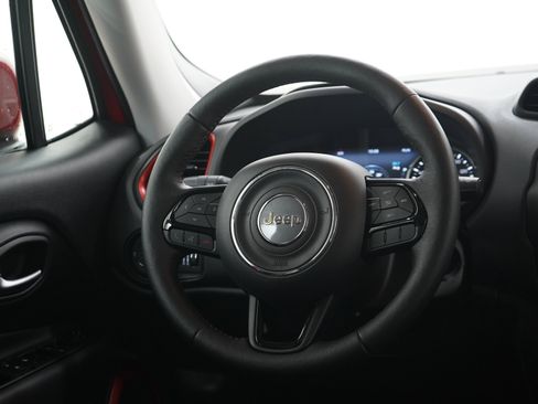 Used 2022 Jeep Renegade Latitude w/ Convenience Group AWD/4WD image 13