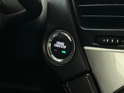 Used 2019 Chevrolet Suburban LT AWD/4WD image 10