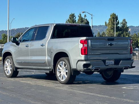 Used 2025 Chevrolet Silverado 1500 High Country AWD/4WD image 6