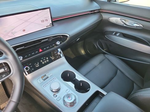 Certified 2026 Genesis GV70 2.5T Select image 15