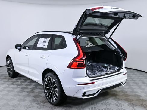 New 2026 Volvo XC60 B5 Ultra w/ Protection Package Premier AWD/4WD image 32