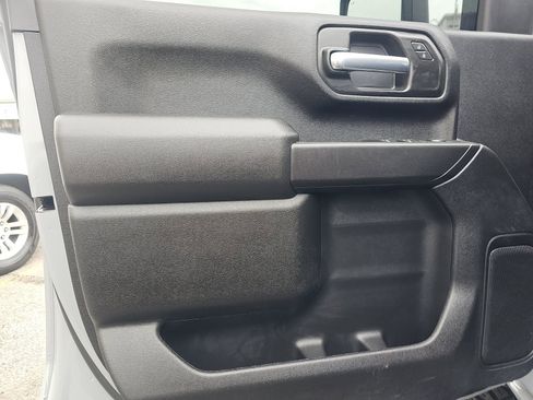 Certified 2025 Chevrolet Silverado 2500 Custom w/ Custom Value Package image 16