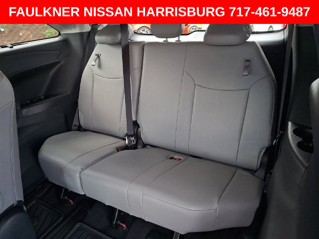 Used 2026 Toyota Sienna XLE FWD image 11