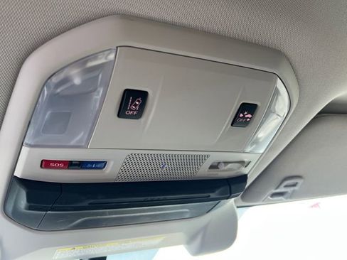 Used 2019 Subaru Ascent Premium image 26