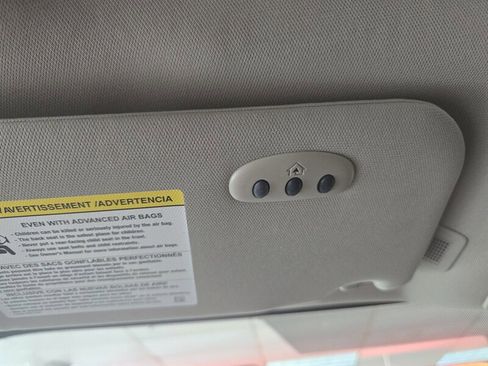 Used 2012 Lincoln MKX AWD image 26