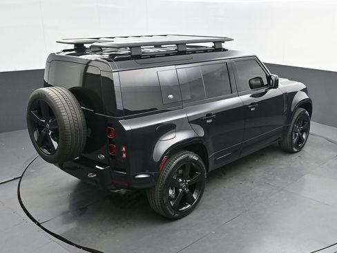 Used 2023 Land Rover Defender 110 X-Dynamic SE image 35