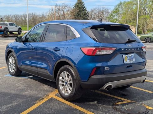 Used 2022 Ford Escape SE image 5