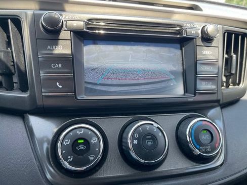 Used 2015 Toyota RAV4 LE AWD/4WD image 21