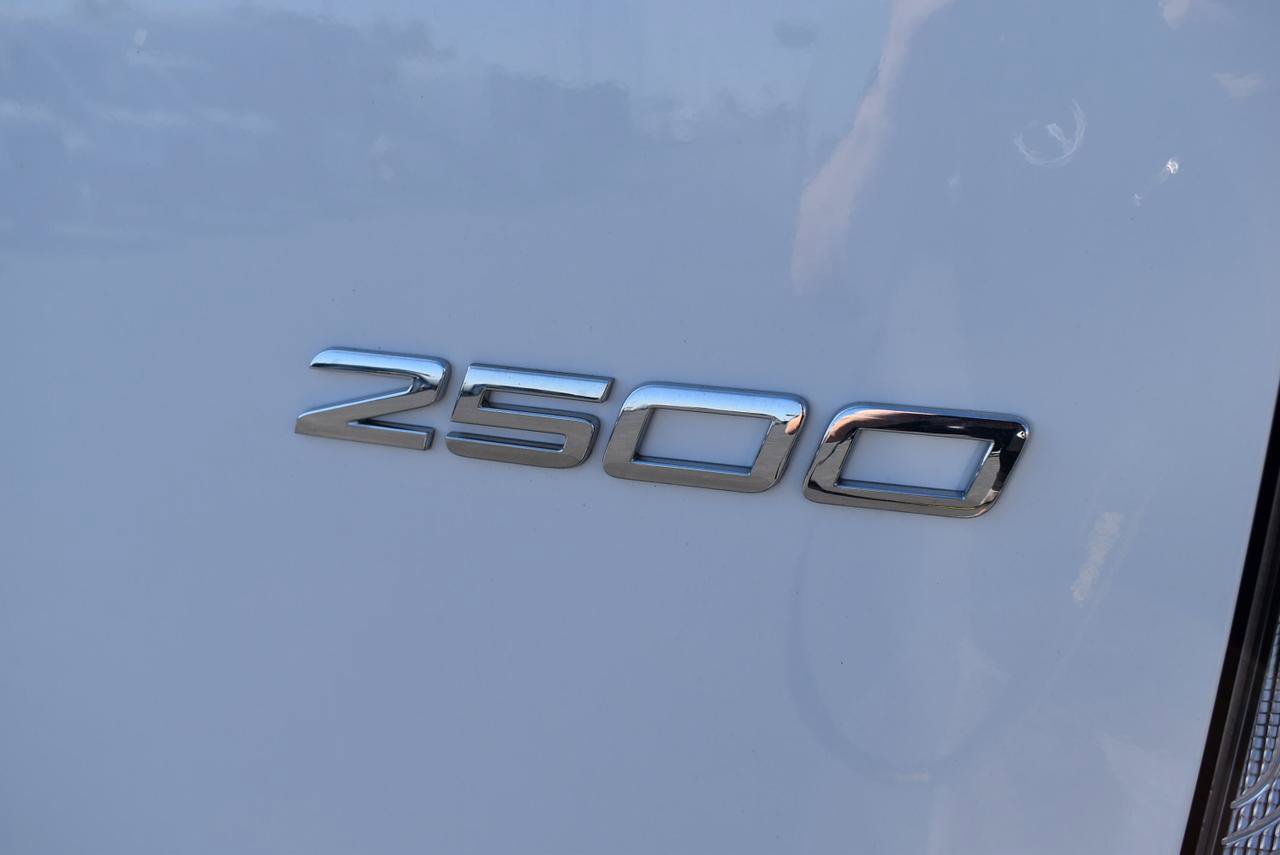 Used 2024 Mercedes-Benz Sprinter 2500 image 9