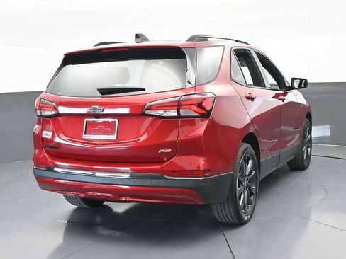 Used 2022 Chevrolet Equinox RS w/ RS Leather Package image 5