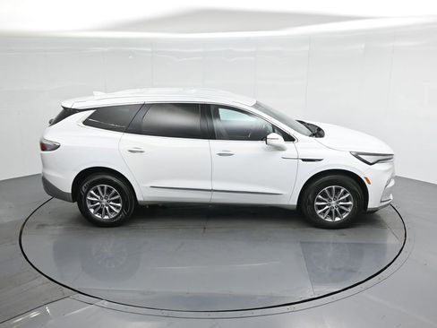 Used 2022 Buick Enclave Essence image 41