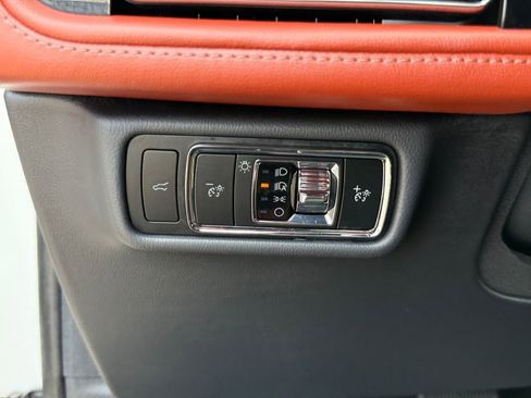 Used 2025 Lincoln Aviator Reserve AWD/4WD image 20