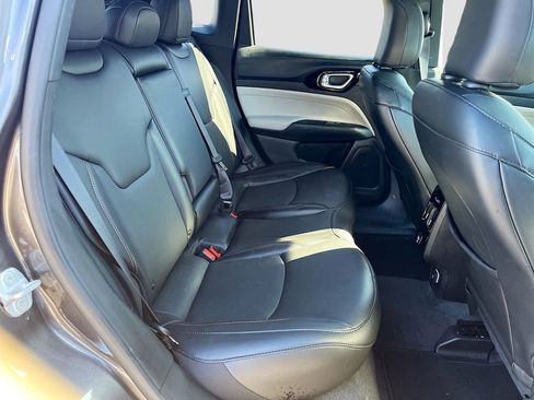 Used 2023 Jeep Compass Limited image 25