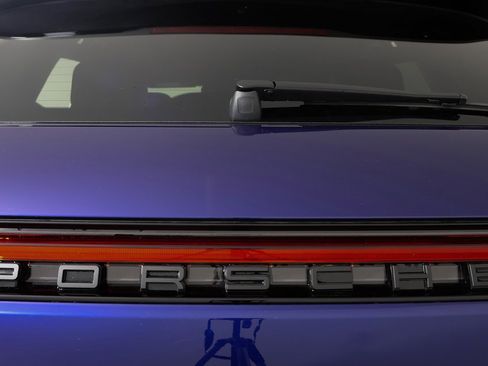 Used 2025 Porsche Macan image 15