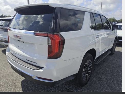 Used 2025 GMC Yukon Elevation RWD image 4
